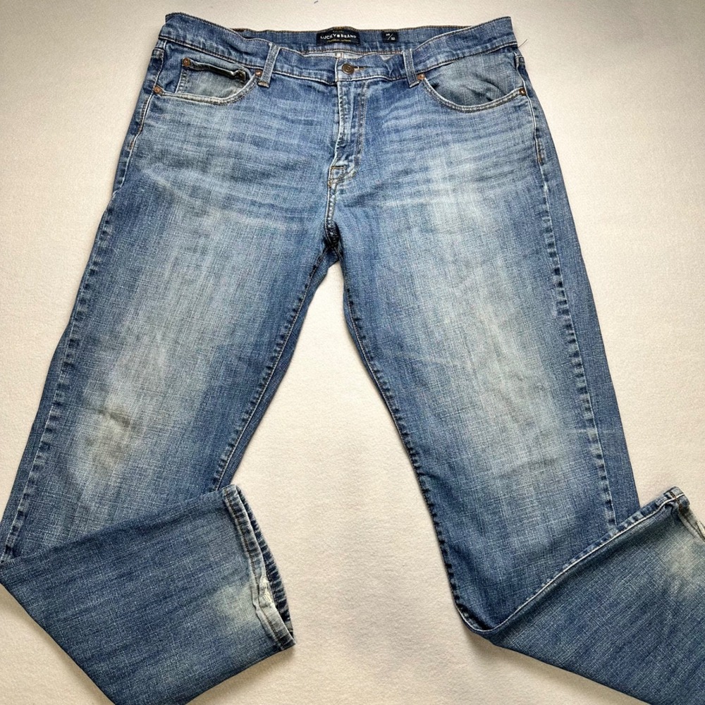 Lucky Brand 221 Straight Jeans Mens 38x32 Blue Medium Wash Denim Classic Fit - Picture 2 of 14